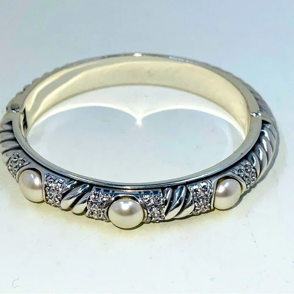 BRIGHTON Pearl Magic Crystal Hinged Bracelet Bangle - Picture 1 of 8